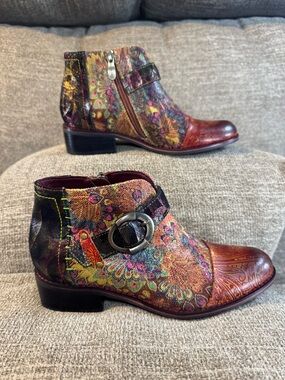 L'Artiste by Spring Step Georgiana-Scope Bootie Hand Painted Boot Size 7 NWOT